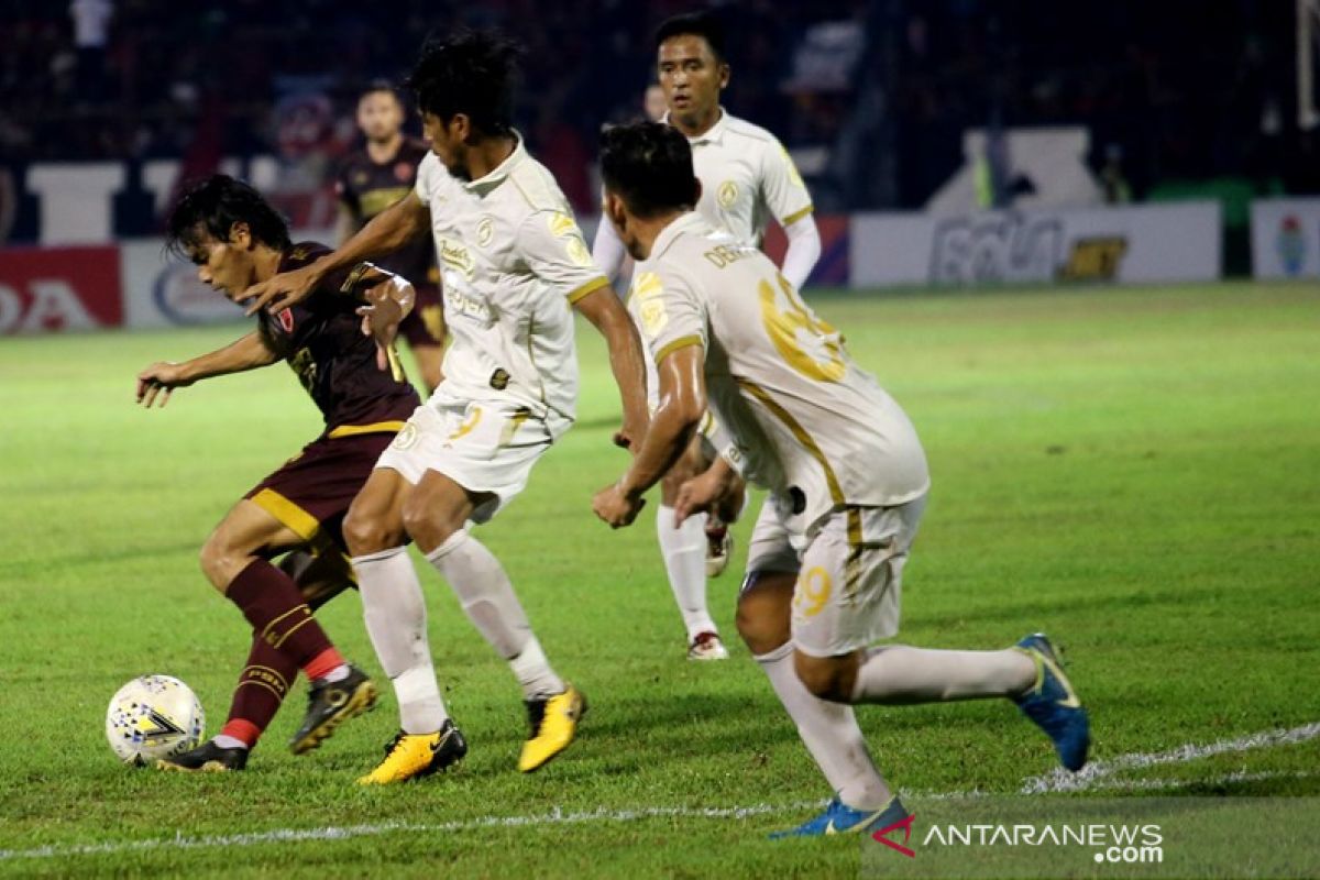 PSM main imbang lawang PS Sleman