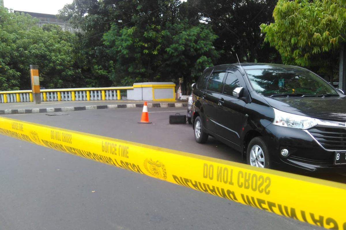 Ternyata benda mencurigakan di Masjid Istiqlal hanya baju