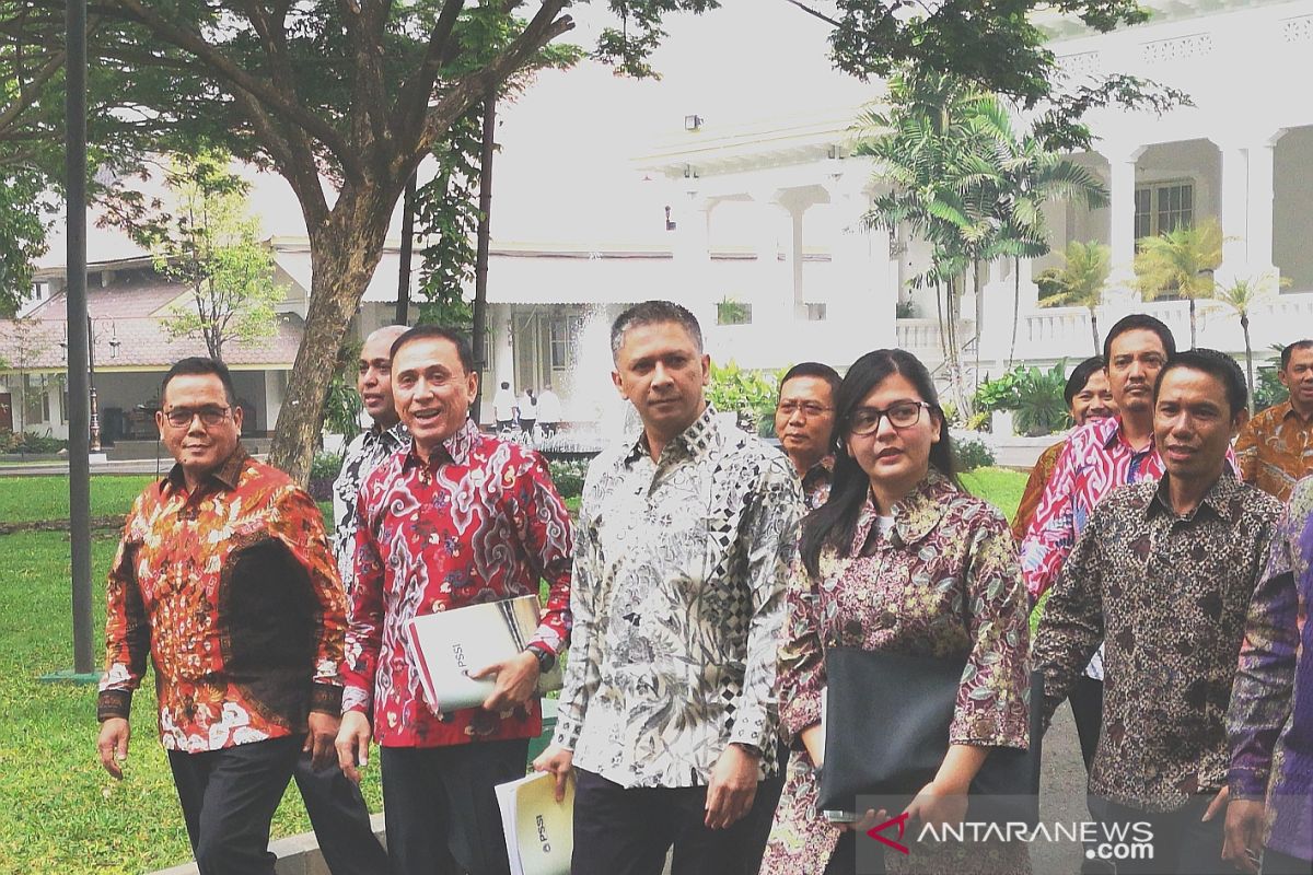 Bertemu Jokowi, PSSI minta jaminan kepastian kerja insan persepakbolaan