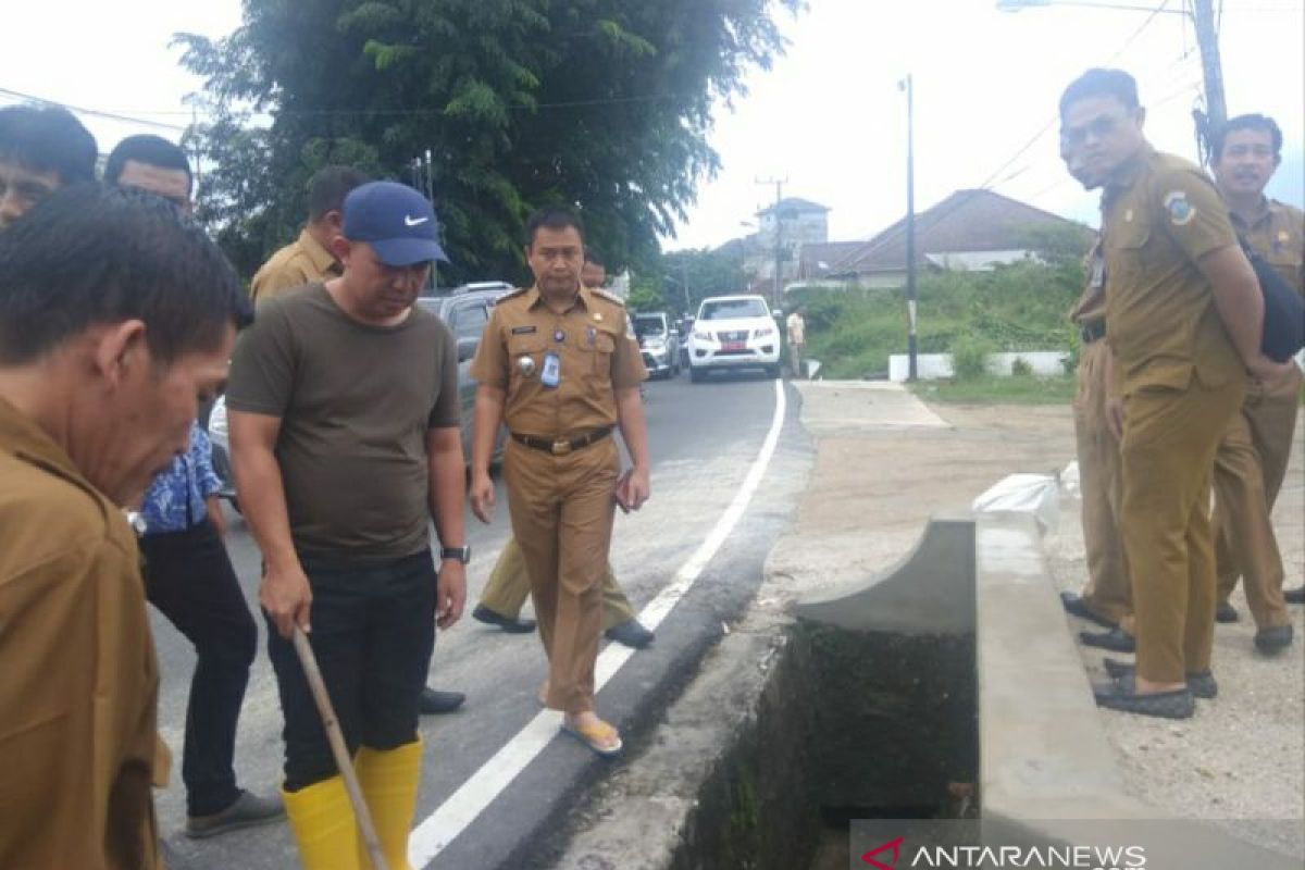 Wali Kota Pangkalpinang tinjau kawasan rawan banjir