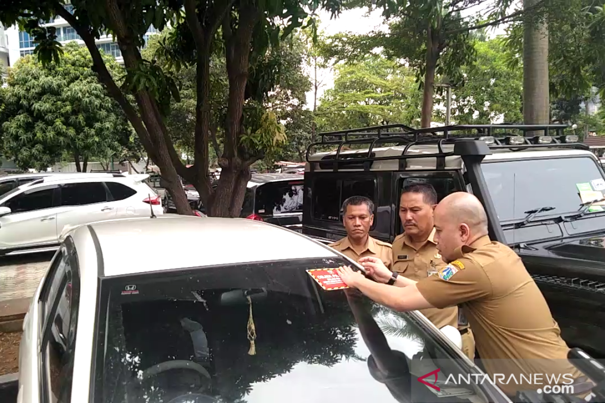 Wali Kota Jakarta Barat tegaskan PNS harus taat bayar pajak