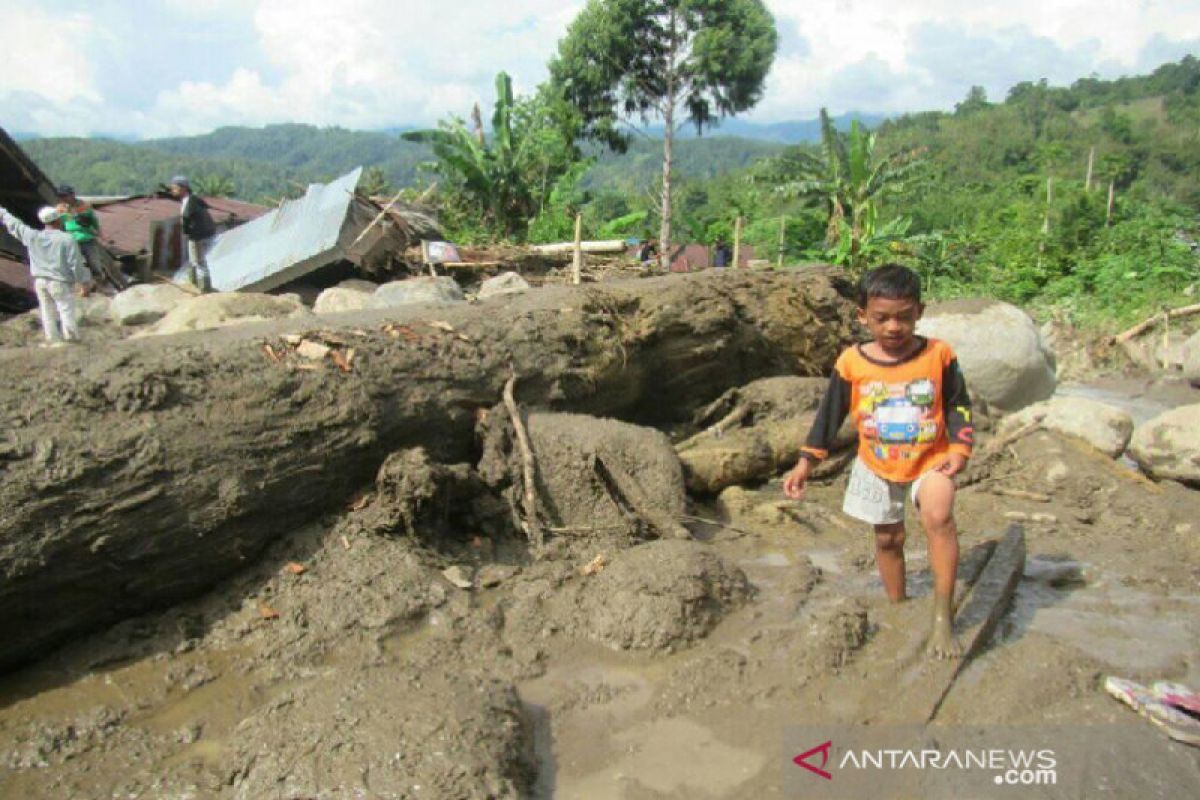 Korban banjir di Kulawi sudah kembali ke rumah