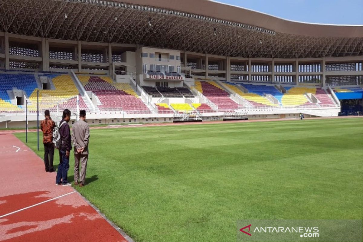 Tinjau Stadion Manahan, DPRD Surakarta temukan bekas genangan air (VIDEO)