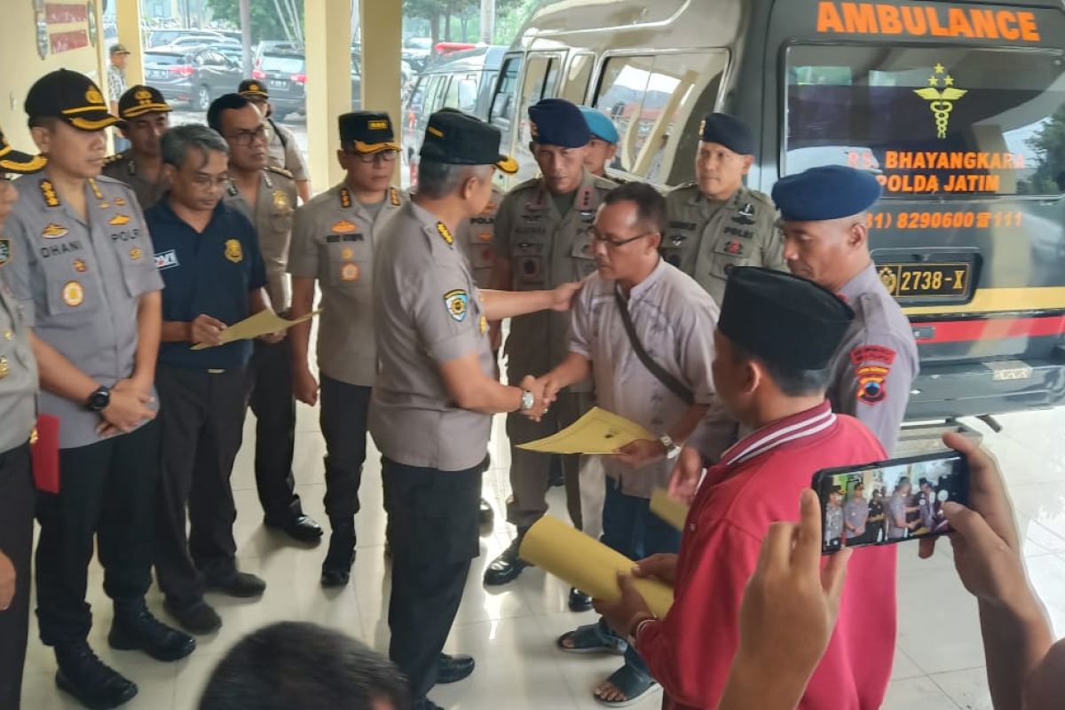 Tiga jenazah peserta pendidikan polisi tersambar petir diserahkan keluarga