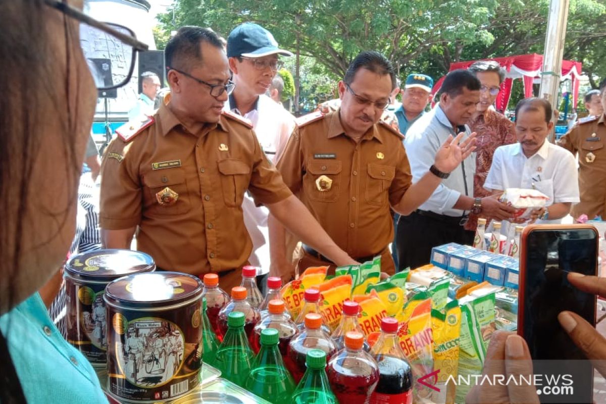 Gubernur Maluku minta masyarakat agar berbelanja secukupnya di pasar murah