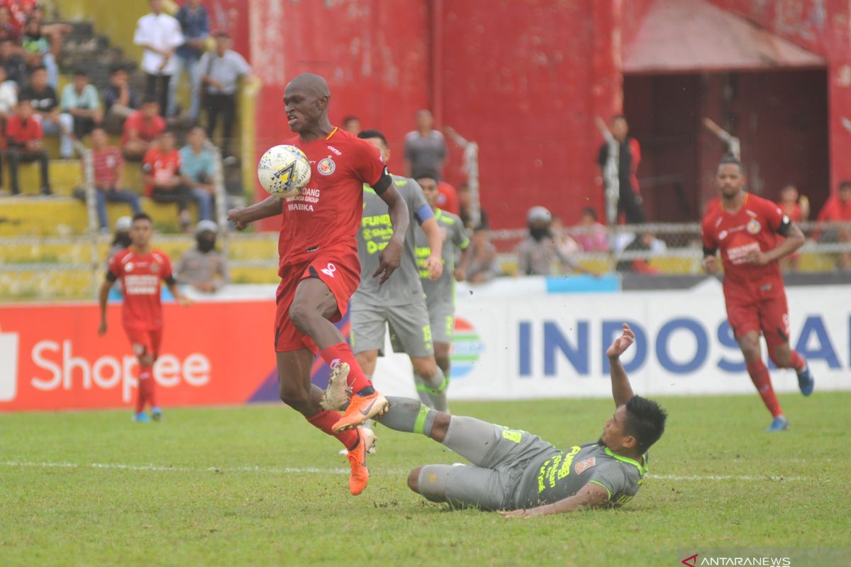 Semen Padang ditahan imbang Borneo FC 1-1 di laga kandang terakhir