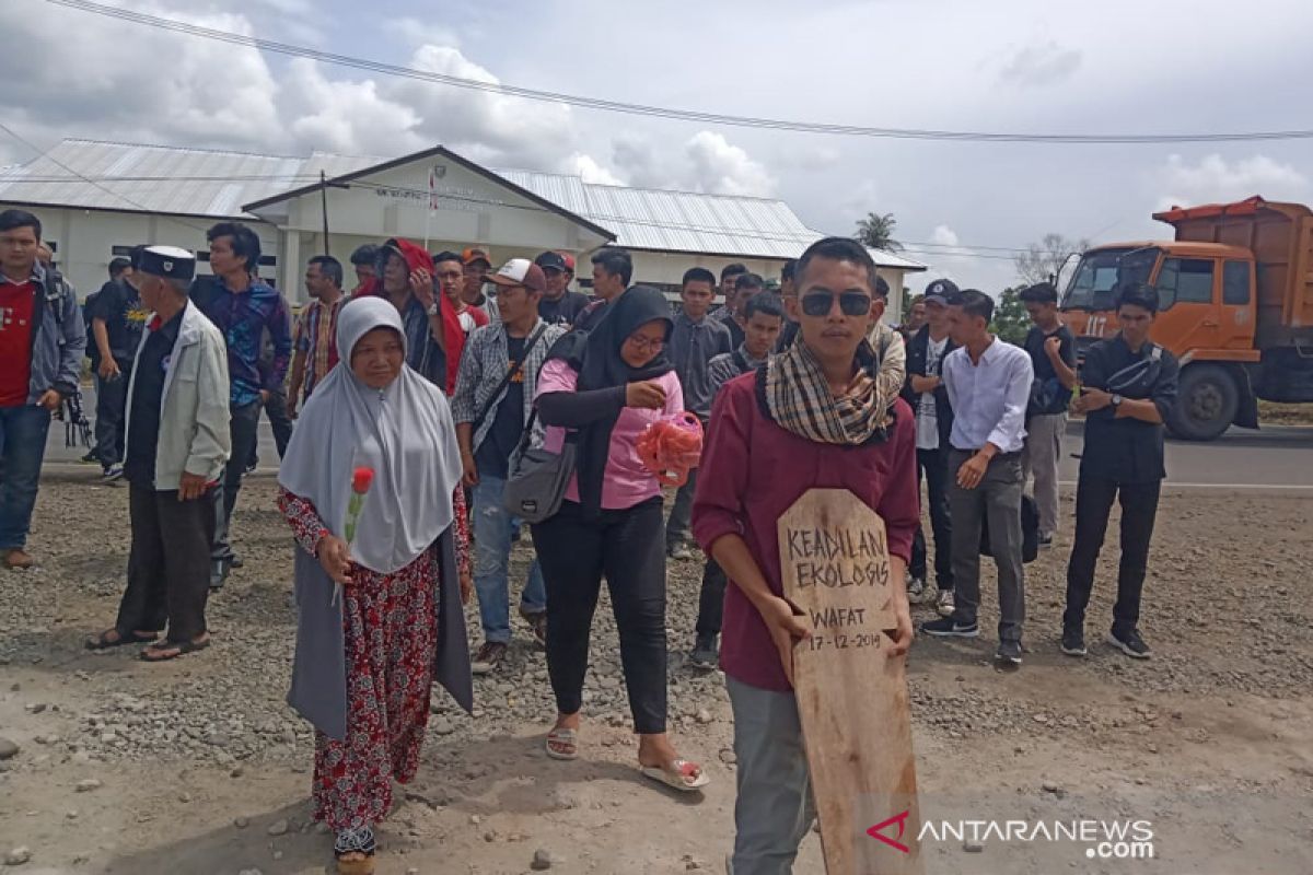 PTUN tolak gugatan PLTUb Bengkulu, mahasiswa sebut keadilan ekologis mati