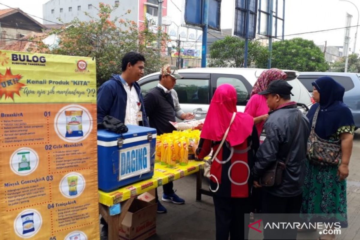 Bulog-Disperindag gelar operasi pasar murah di Tangerang