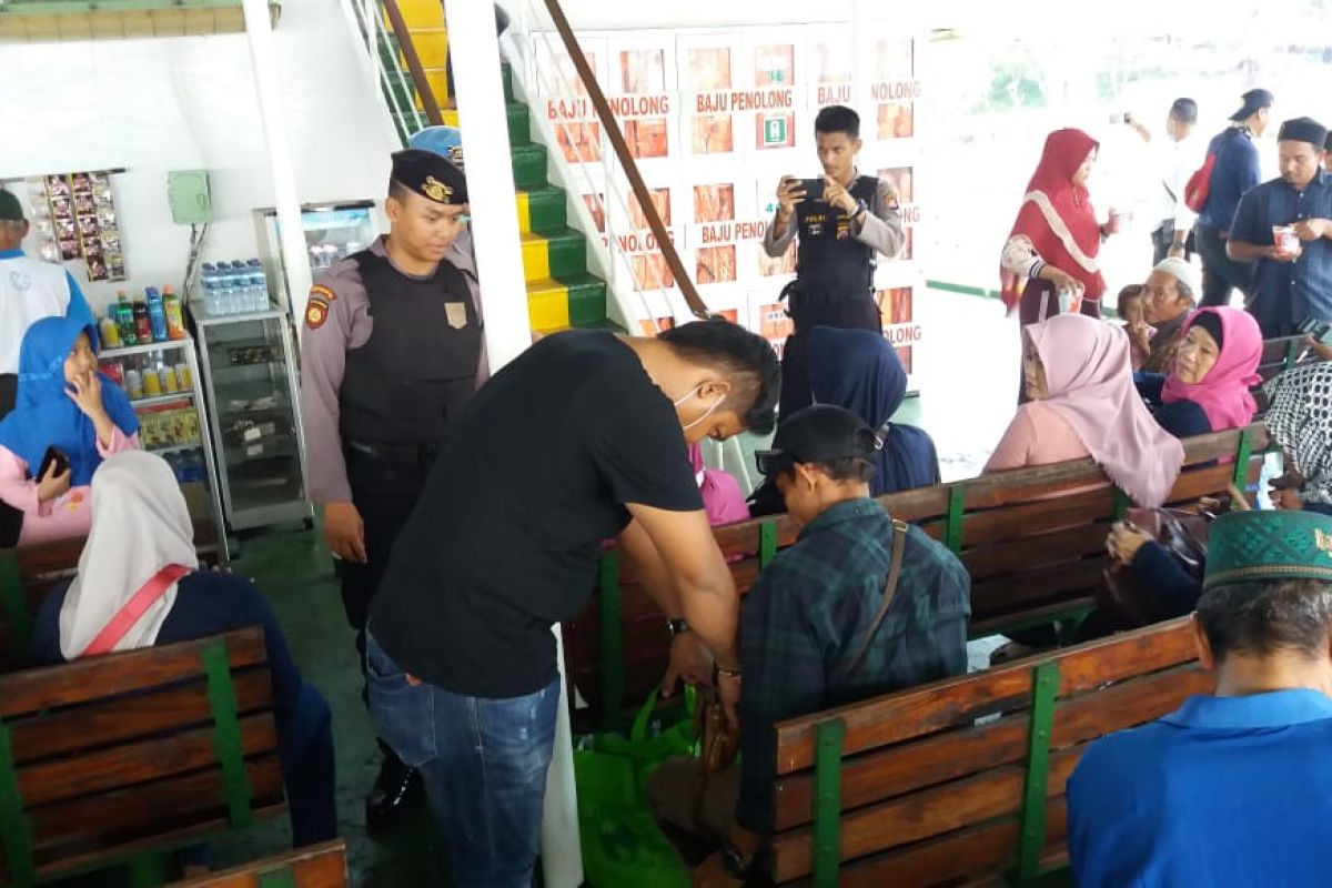 Polda lakukan razia di Merak, cegah masuknya narkoba ke Banten