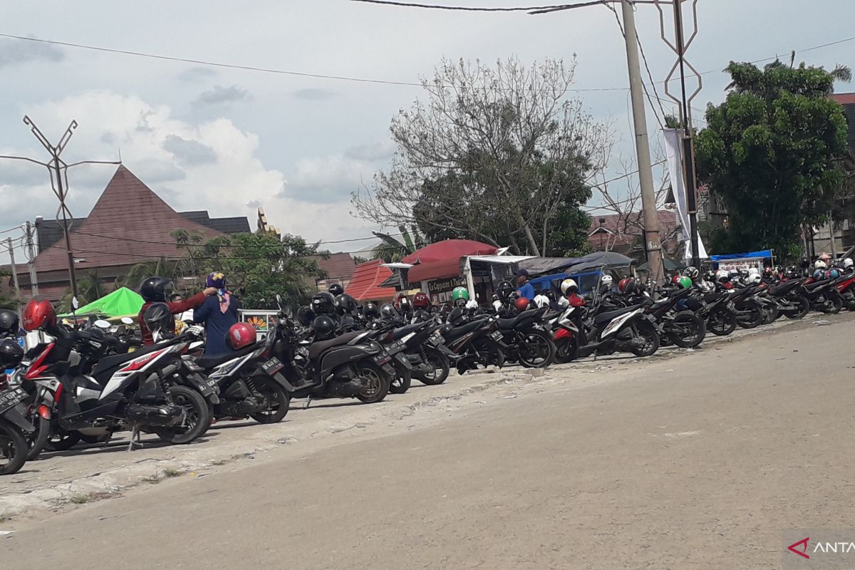 Peserta tes CPNS keluhkan biaya parkir di PKOR