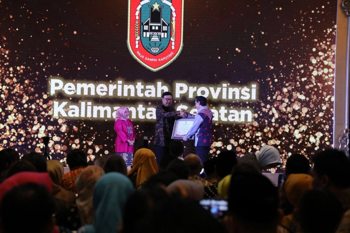 Pelayanan publik Pemprov Kalsel meraih penghargaan