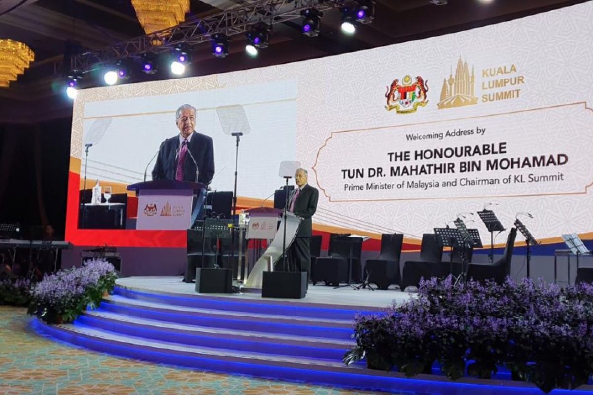 Mahathir sebut KL Summit untuk meningkatkan kehidupan umat Islam