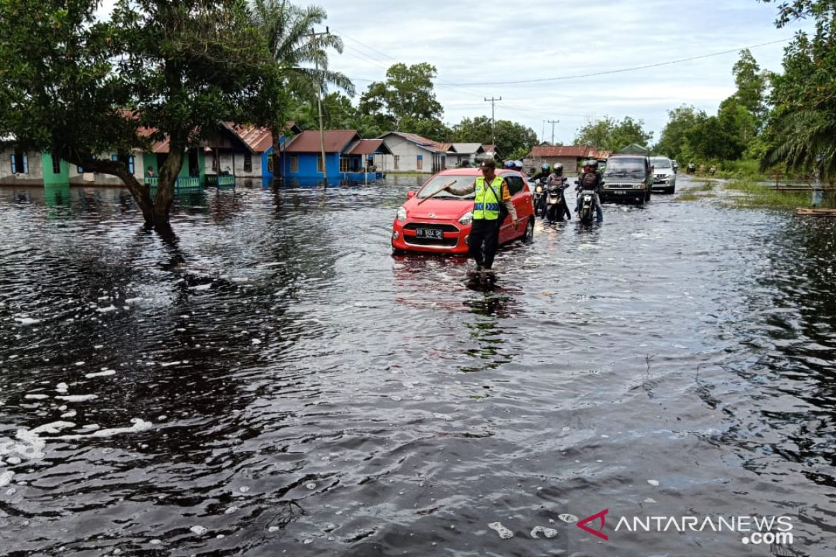 Evakuasi warga, ratusan rumah di Sungai Ambawang terendam banjir