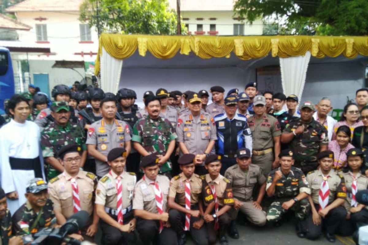 Kapolri dan Panglima TNI cek pengamanan Katedral Semarang