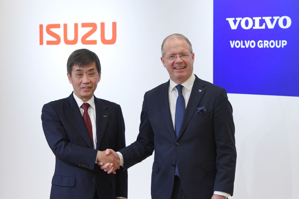 Bentuk aliansi dengan Volvo, Isuzu bakal "caplok" UD Trucks