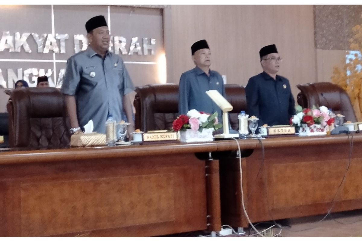 Alat kelengkapan DPRD Kabupaten Langkat disahkan