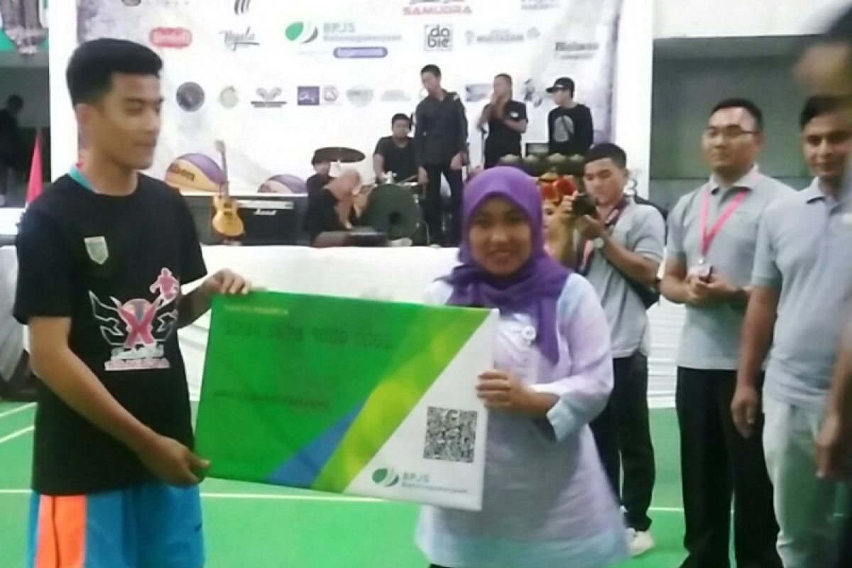 Kompetisi bola basket di Padang Panjang, para peserta dapat jaminan BP-Jamsostek