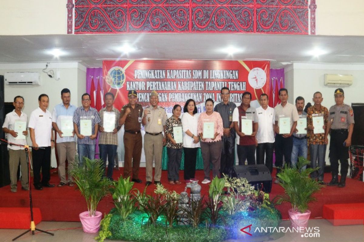 Badan pertanahan Tapteng luncurkan zona integritas bebas korupsi