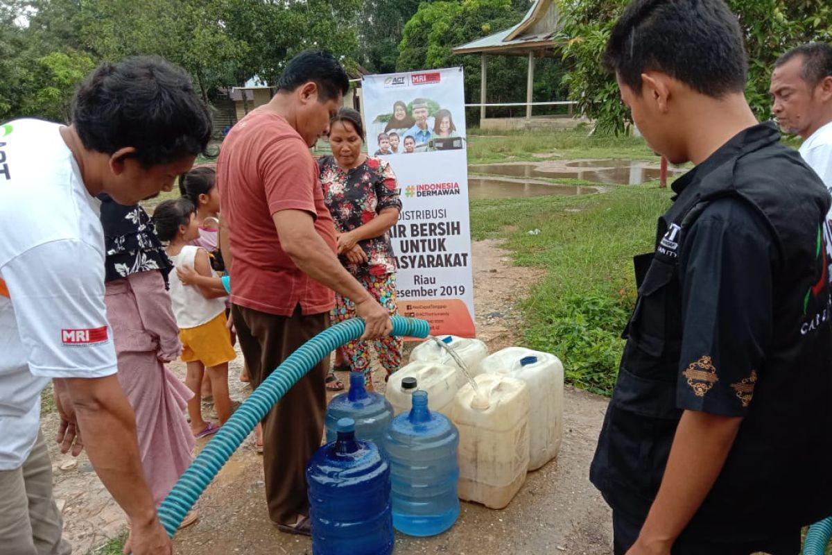 ACT Riau distribusikan air bersih di Desa Lubuk Kuranji