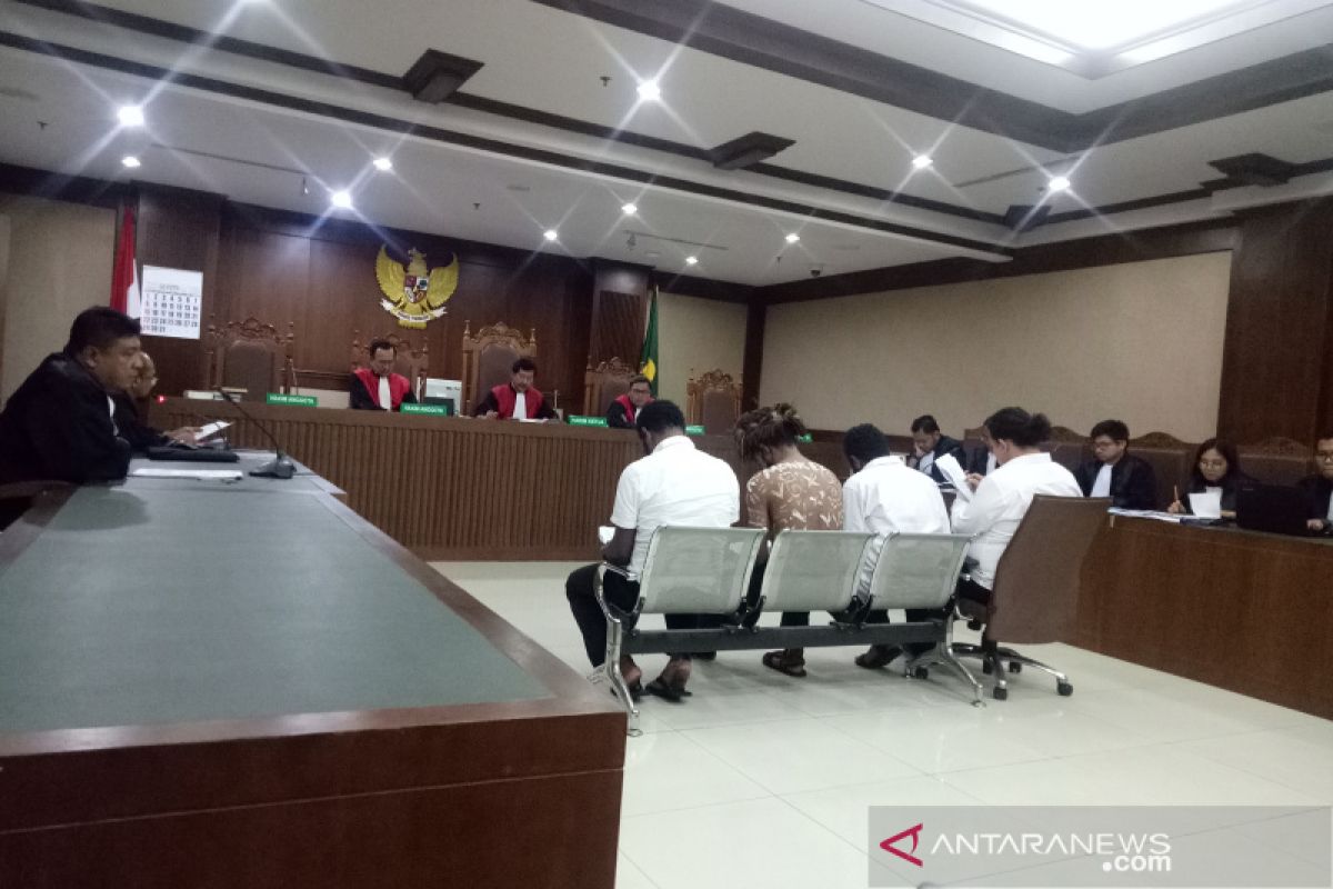 Enam aktivis Papua didakwa dengan pasal makar atau permufakatan jahat