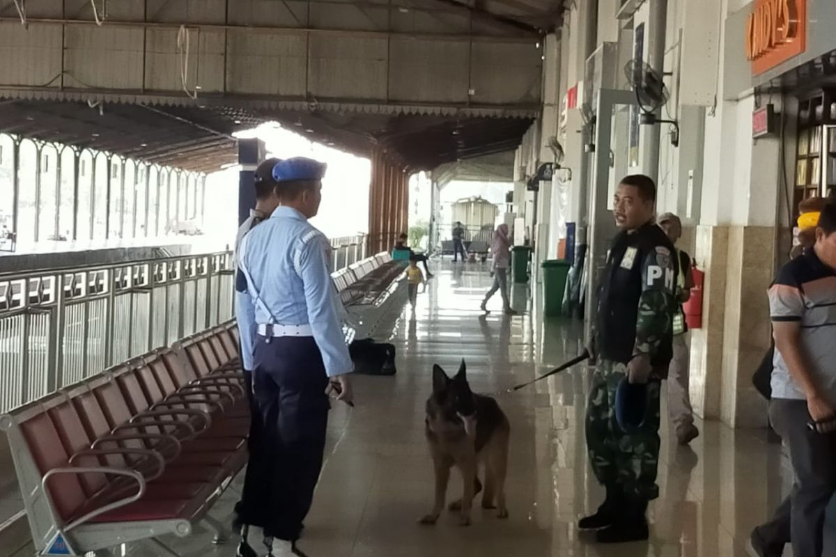 KAI libatkan anjing pelacak amankan angkutan Natal dan tahun baru