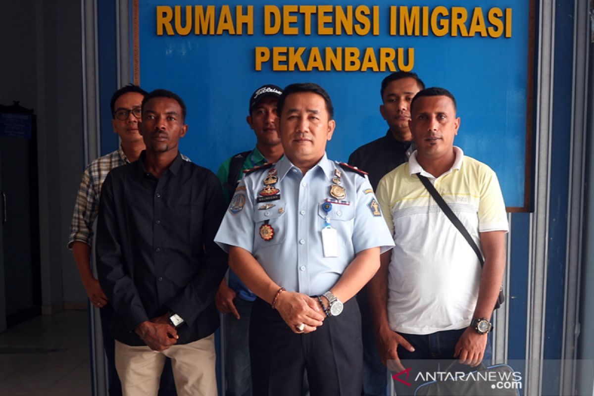 Rudenim Pekanbaru deportasi 60 WNA selama 2019, begini penjelasannya