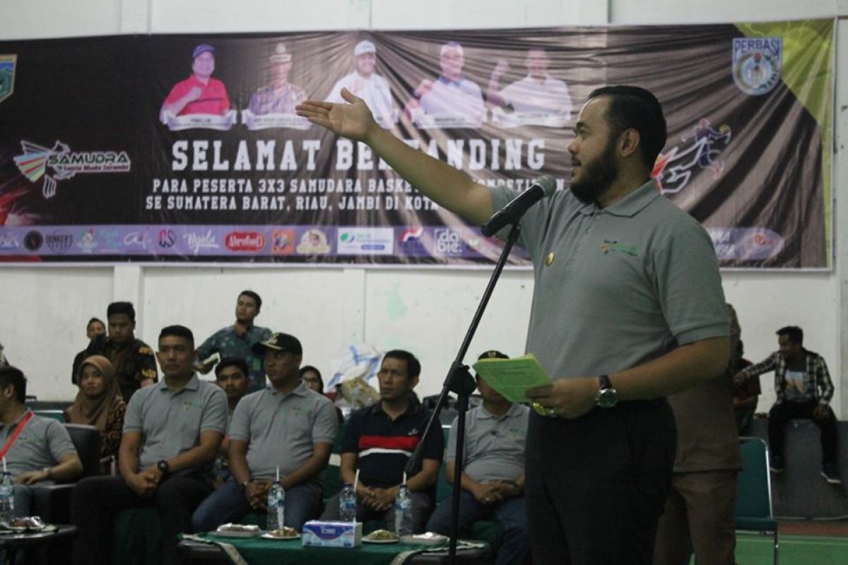 80 tim basket dari tiga provinsi berkompetisi di Padang Panjang