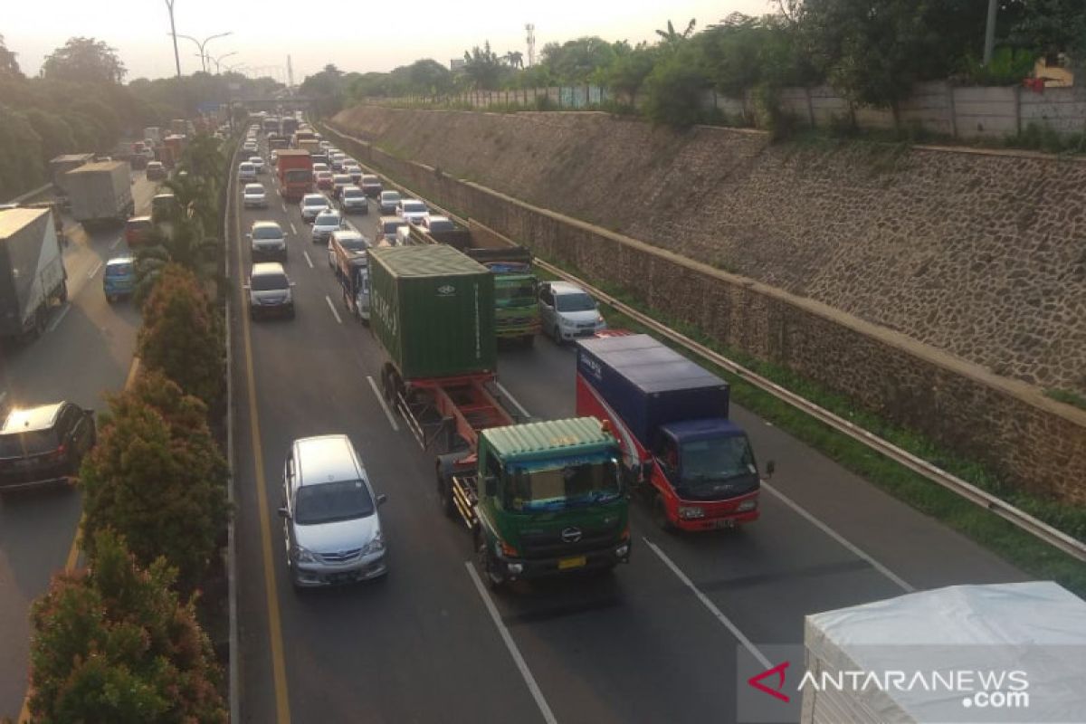 Volume kendaraan puncak mudik Natal meningkat 82 persen