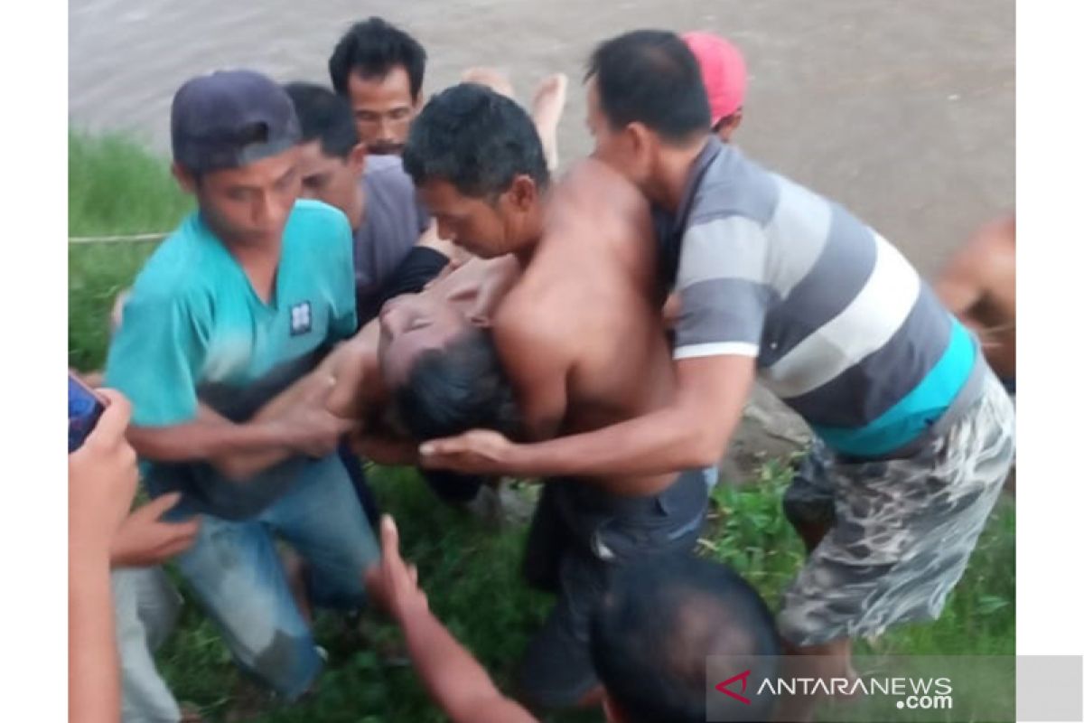 Mandi sungai, pelajar SMP tewas terbawa arus