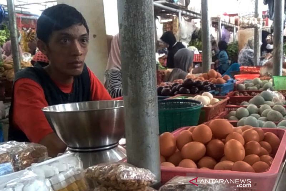 Harga bahan kebutuhan pokok di Purwokerto merangkak naik