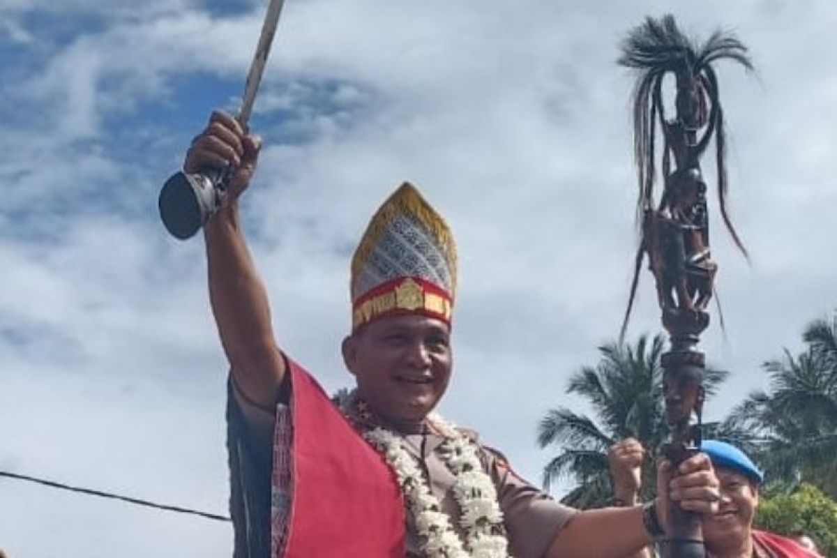 Kapolda minta Bupati Samosir awasi penumpang kapal di Danau Toba