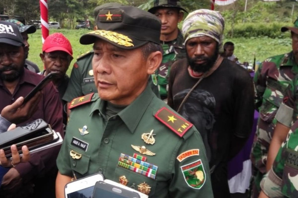 Danrem 174/ATW: Senpi TNI yang dibawa kabur warga Mappi sudah dikembalikan