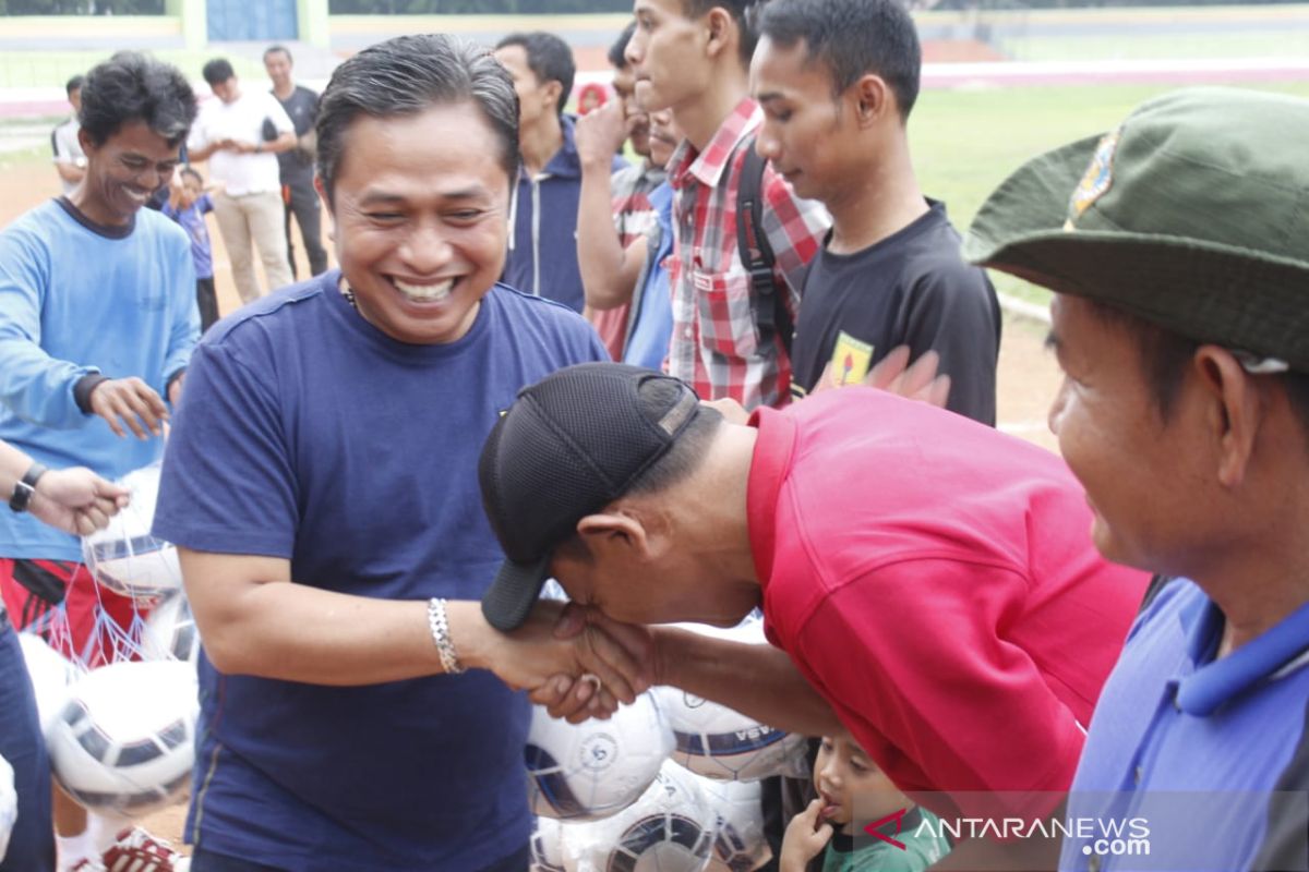 Subadri hadiri penutupan turnamen sepakbola piala Walikota Serang