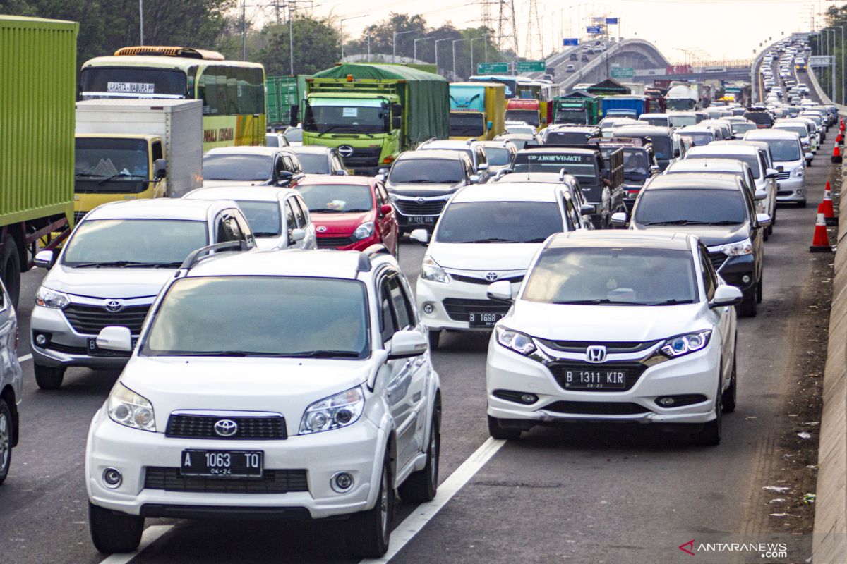 Puncak mudik liburan Natal 2020 diprediksi terjadi pada 23 dan 24 Desember