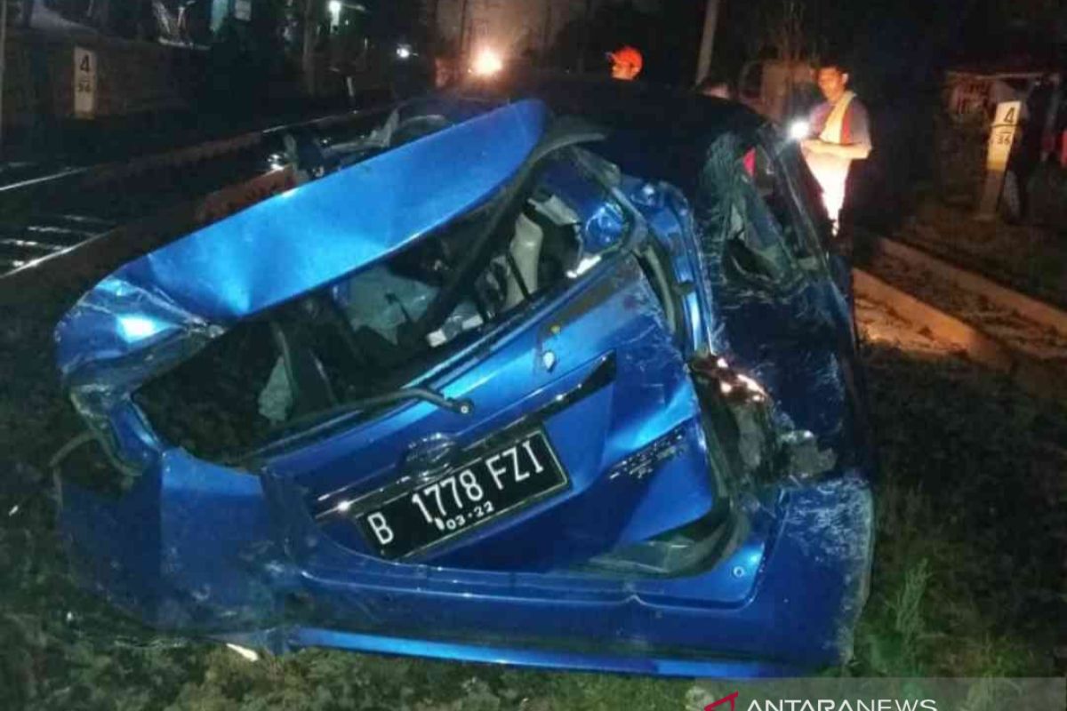 Seven people killed after a train hits their car in Cibitung: police