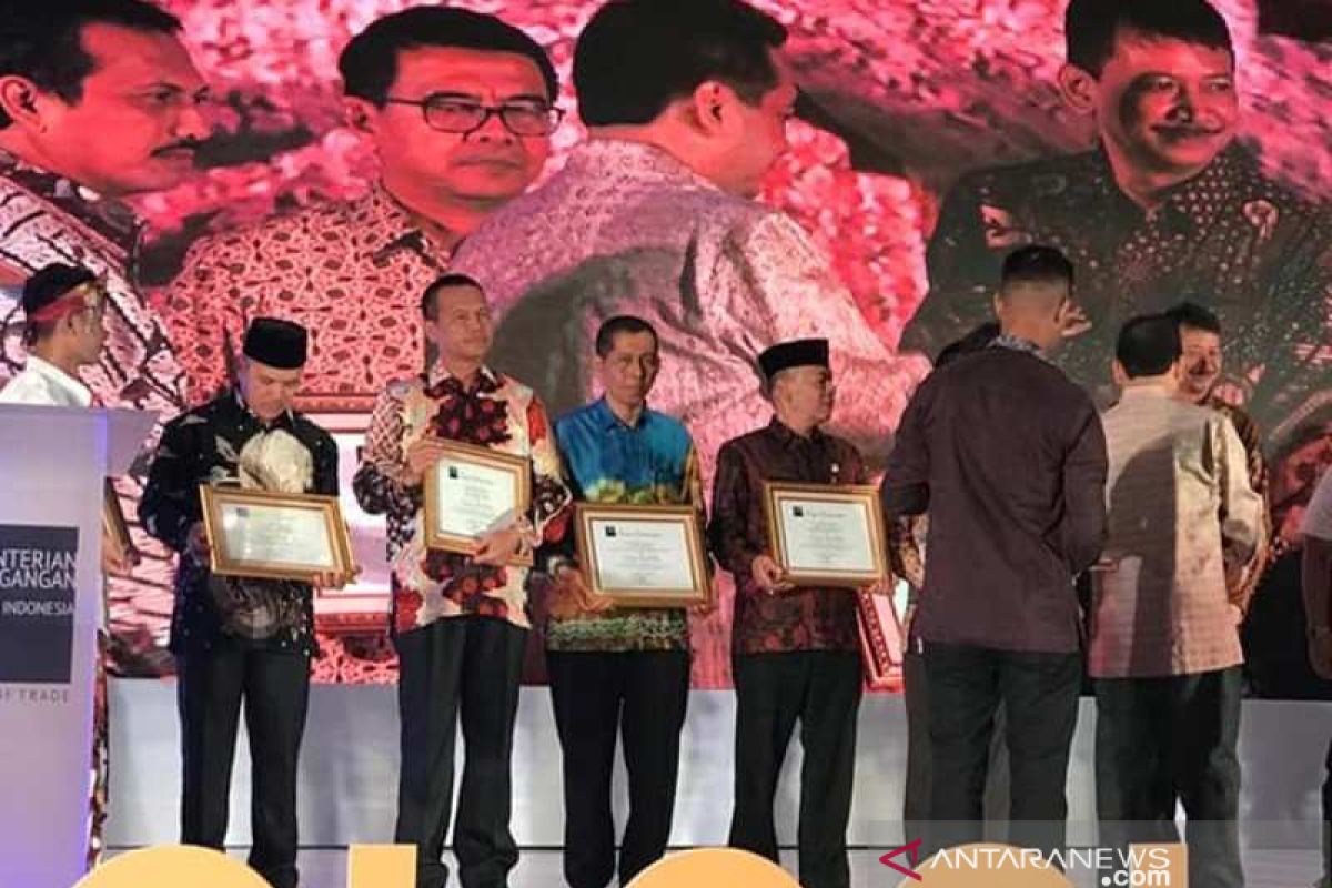 HSS raih penghargaan Daerah Tertib Ukur tahun 2019