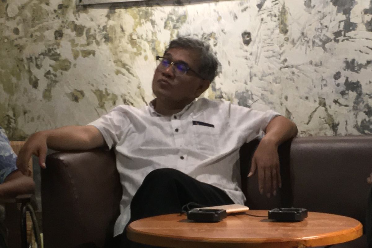 Apakah Budiman Sudjatmiko puas dengan sistem demokrasi saat ini?