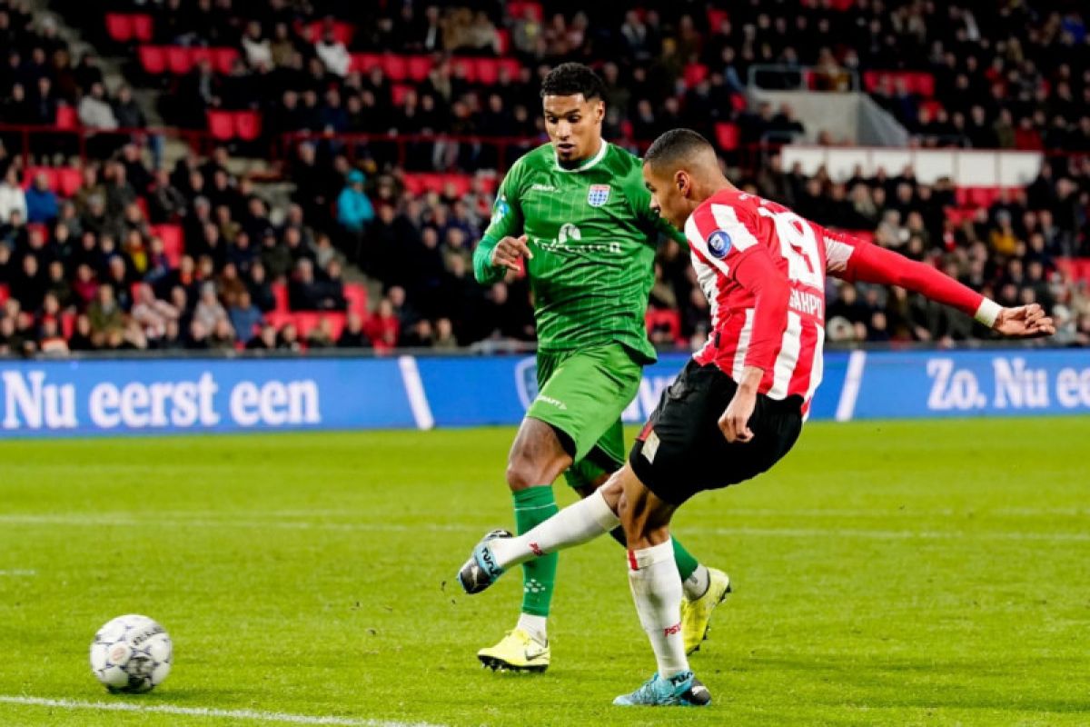 PSV bangkit dari ketertinggalan untuk lumat Zwolle 4-1