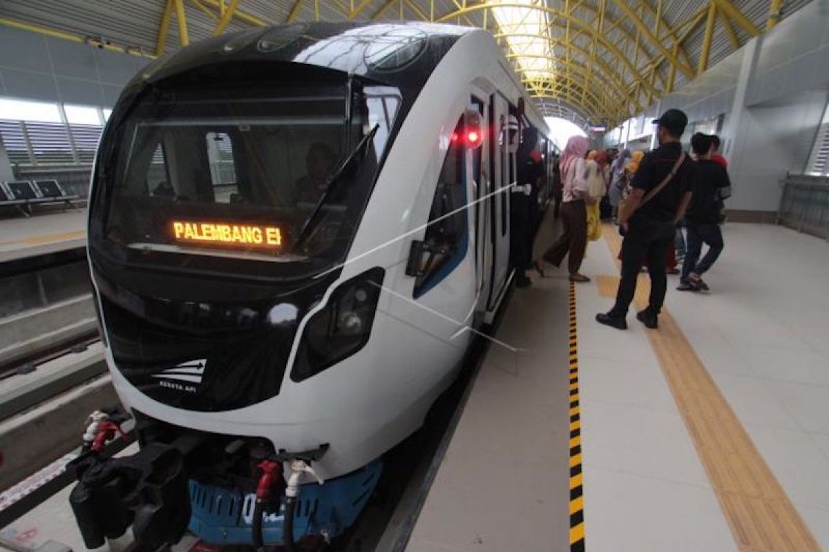 Jam operasional LRT Palembang akan ditambah saat malam Tahun Baru