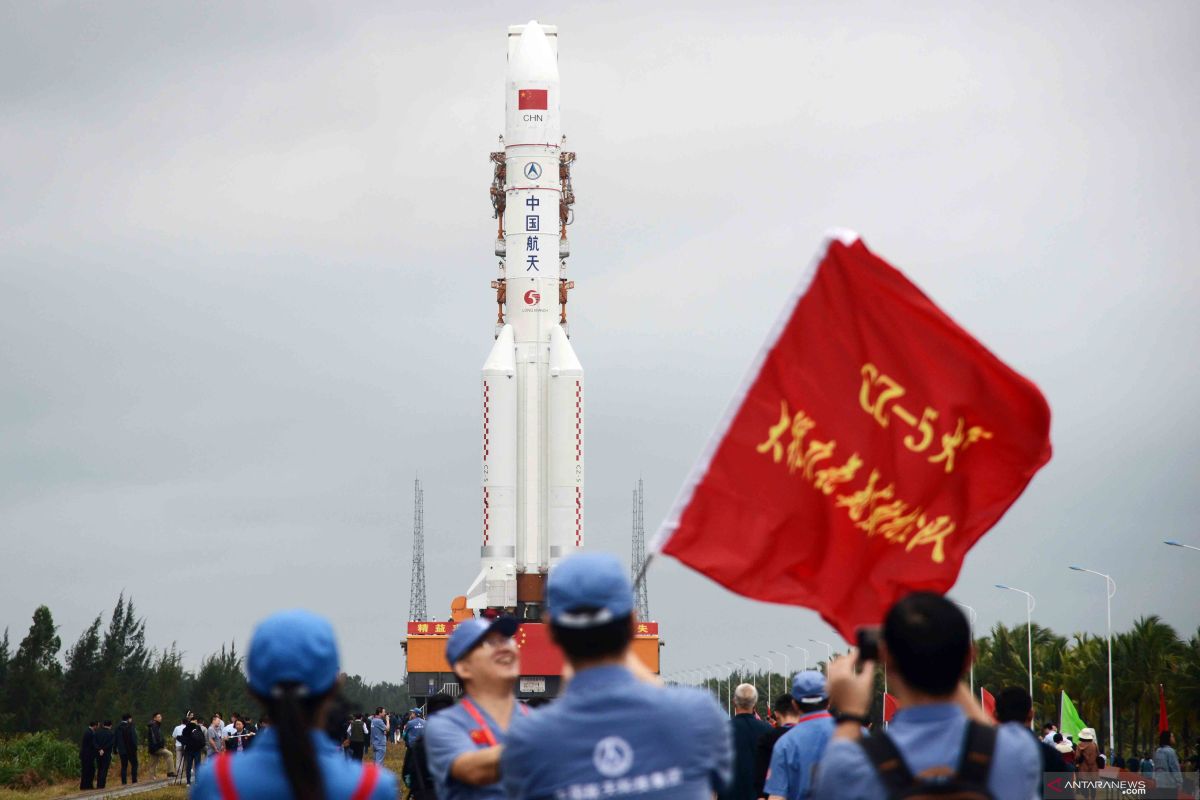 Pesawat ruang angkasa China sukses mendarat di orbit
