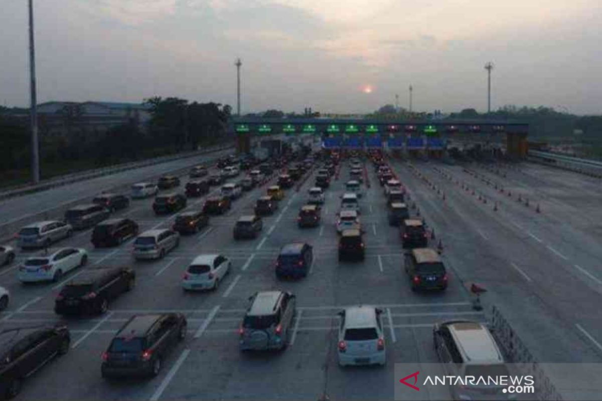 49.172 kendaraan tinggalkan Jakarta pada H-3 Natal 2019