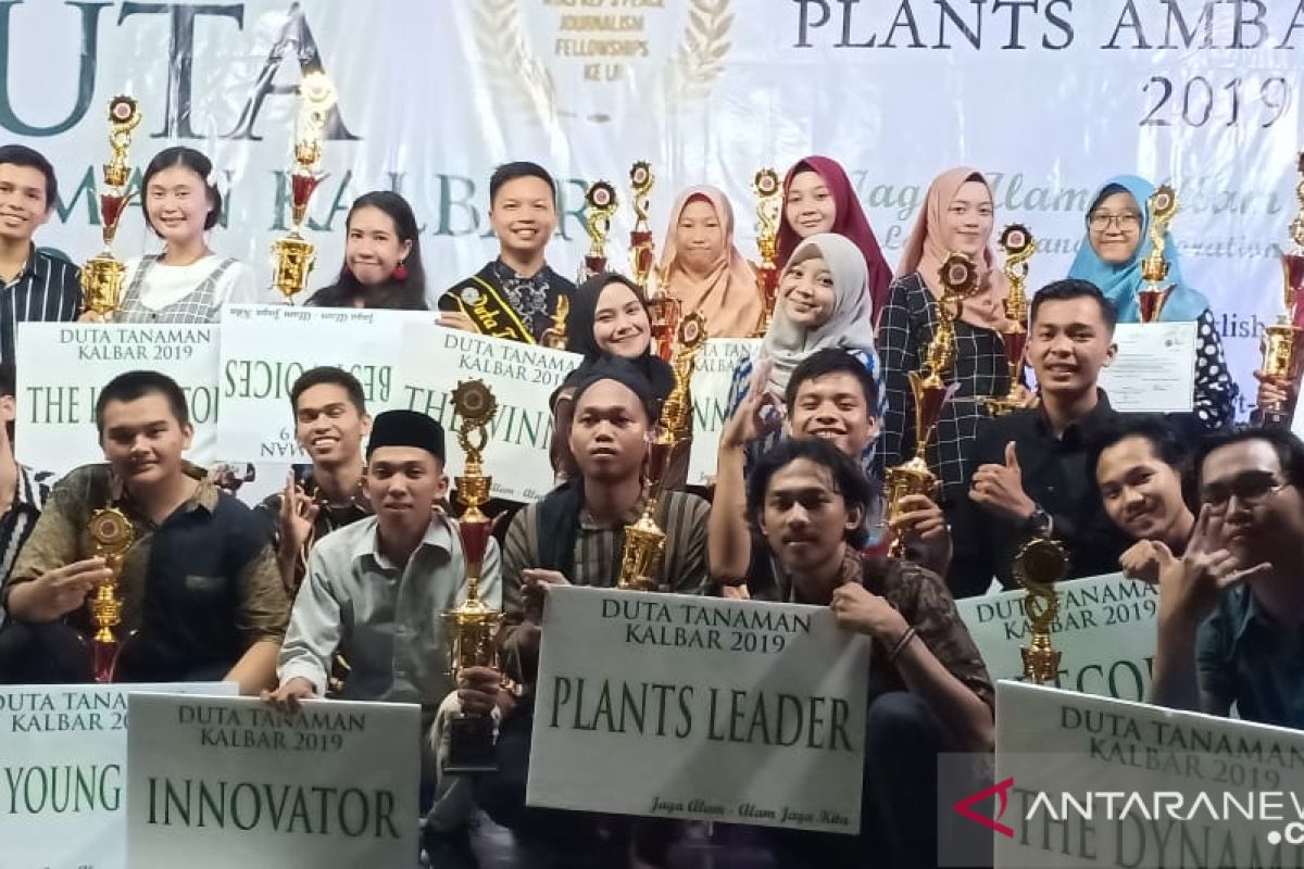 Constanius Putra Bepa dinobatkan sebagai Duta Tanaman Kalbar 2019