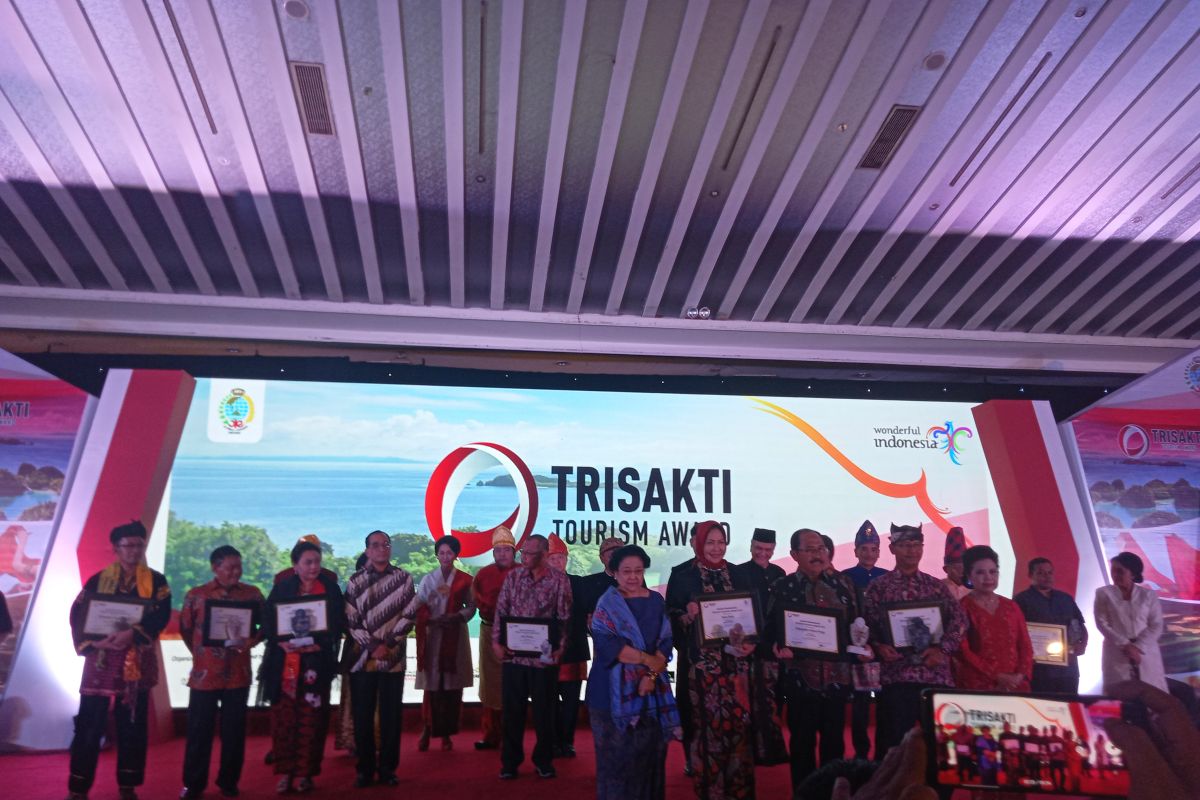 Raja Ampat raih Trisakti Tourism Award 2019 kategori wisata bahari