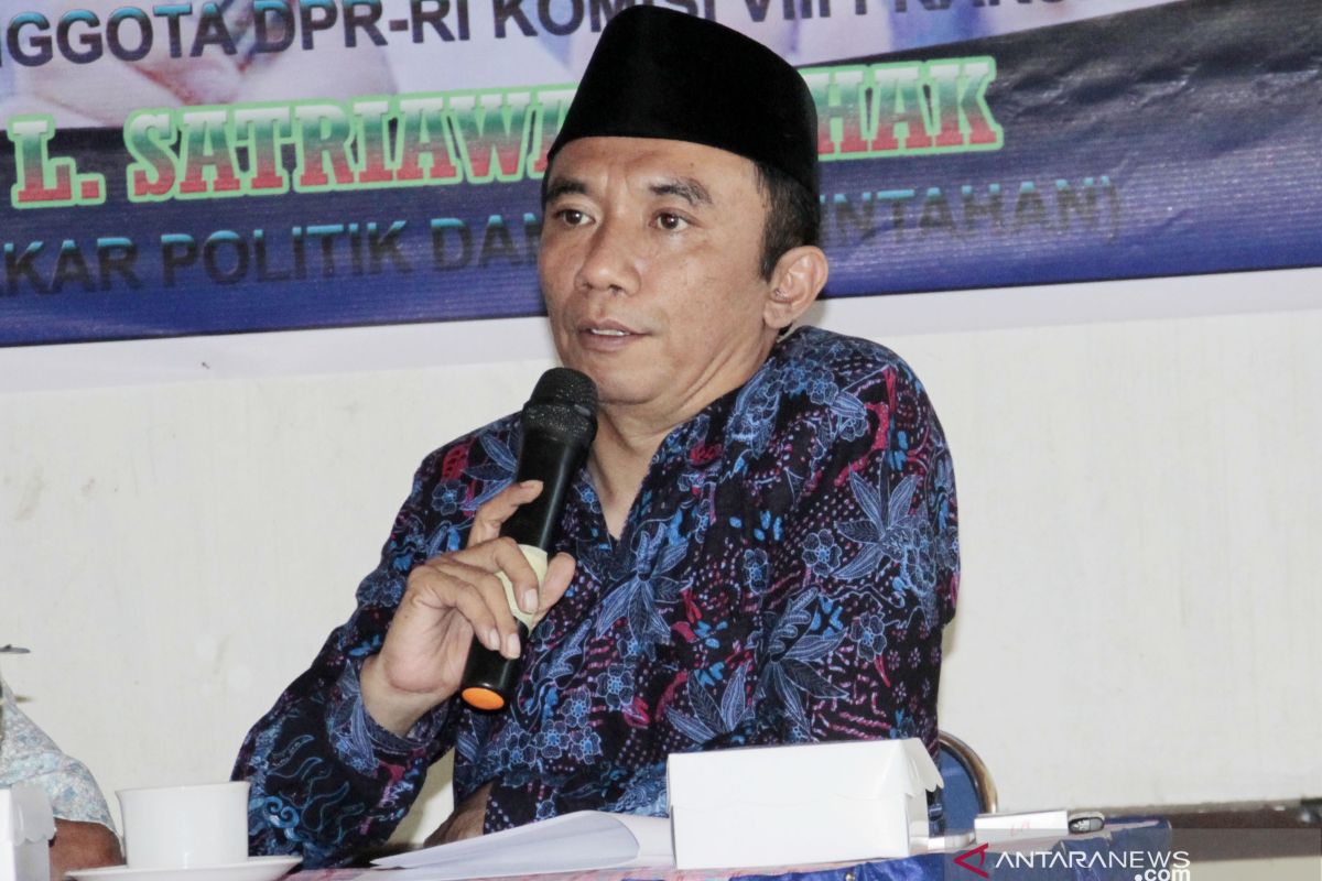 Pernyataan anggota DPD soal perubahan nama Bandara Internasional Lombok disayangkan