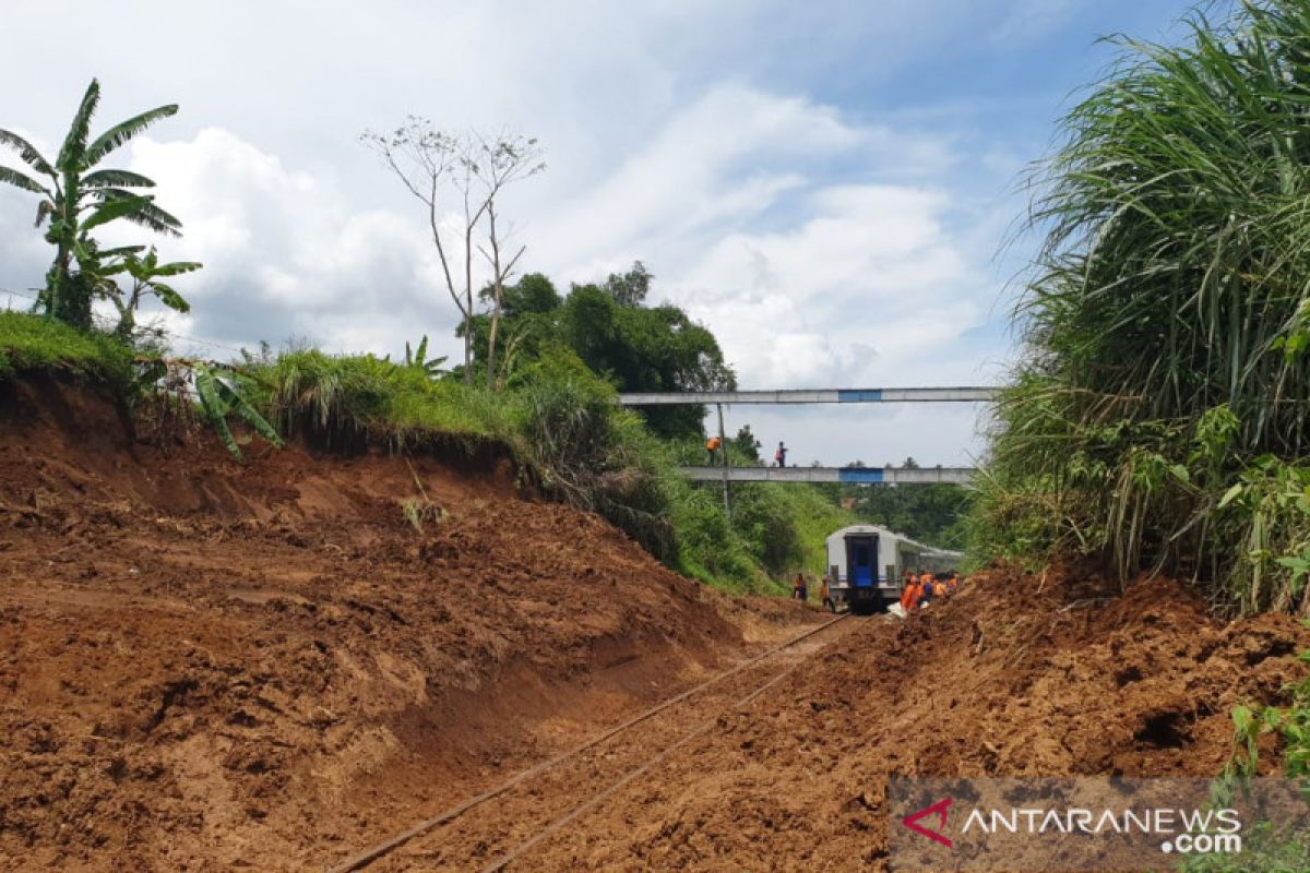 KA Bogor-Sukabumi sudah bisa melintas kembali