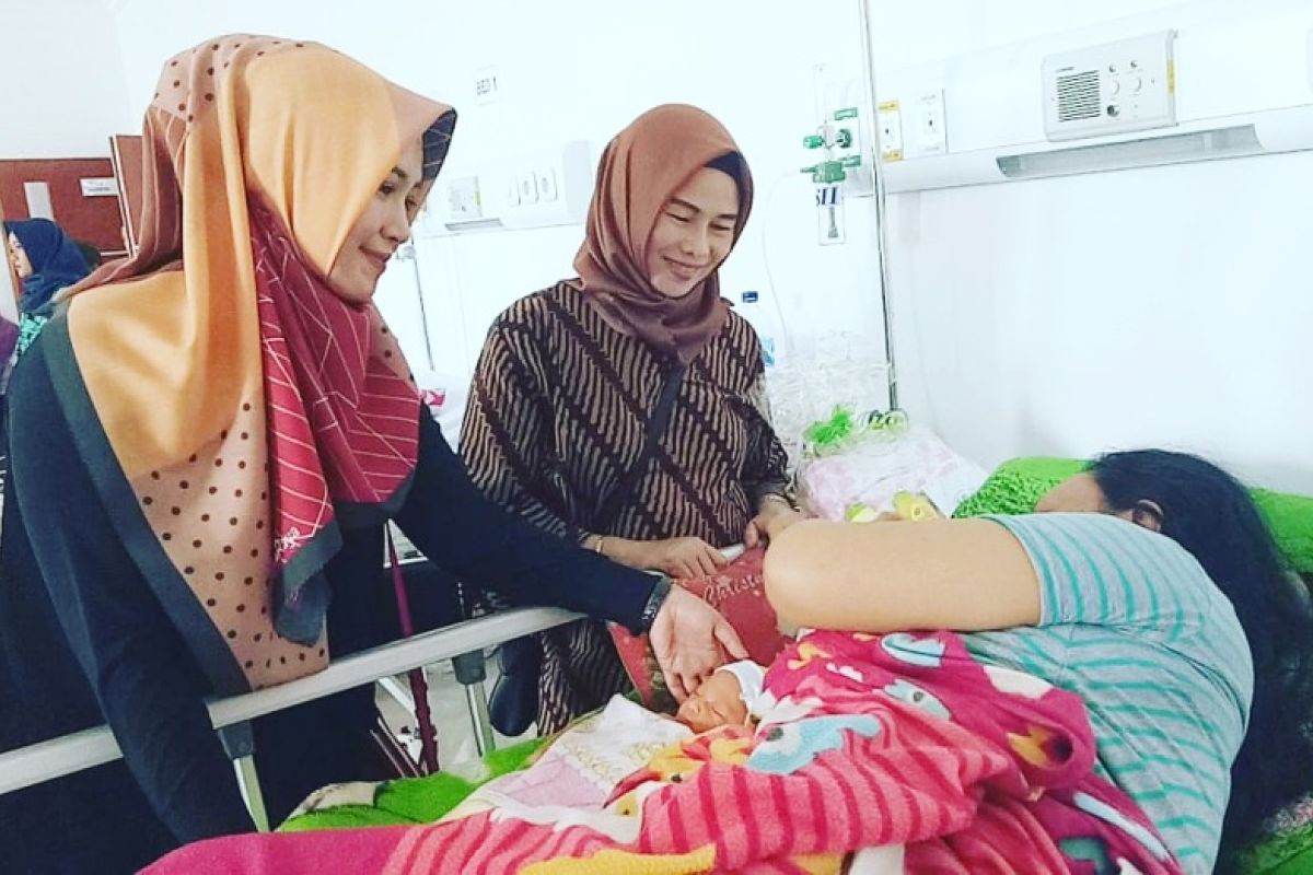 Support suami, IIK BPJAMSOSTEK Palangka Raya bakti sosial di RSUD Doris Sylvanus