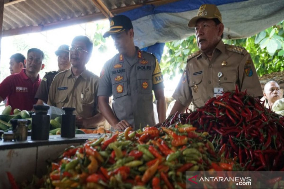 Polresta Pekalongan sidak sejumlah pasar antisipasi penimbunan sembako