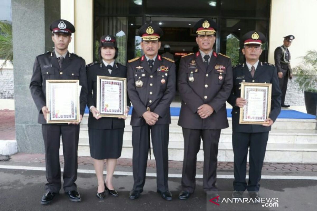 Kapolsek Cempa Pinrang terima penghargaan dari Kapolri