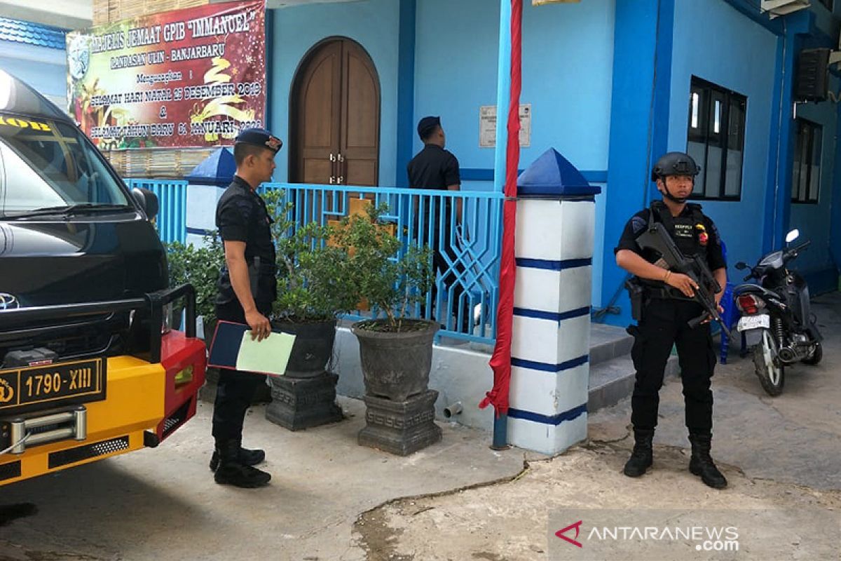 Brimob Kalsel sterilisasi gereja dari bahan peledak