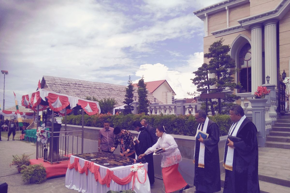 Gereja Taman Hoea di Negeri Ullath diresmikan